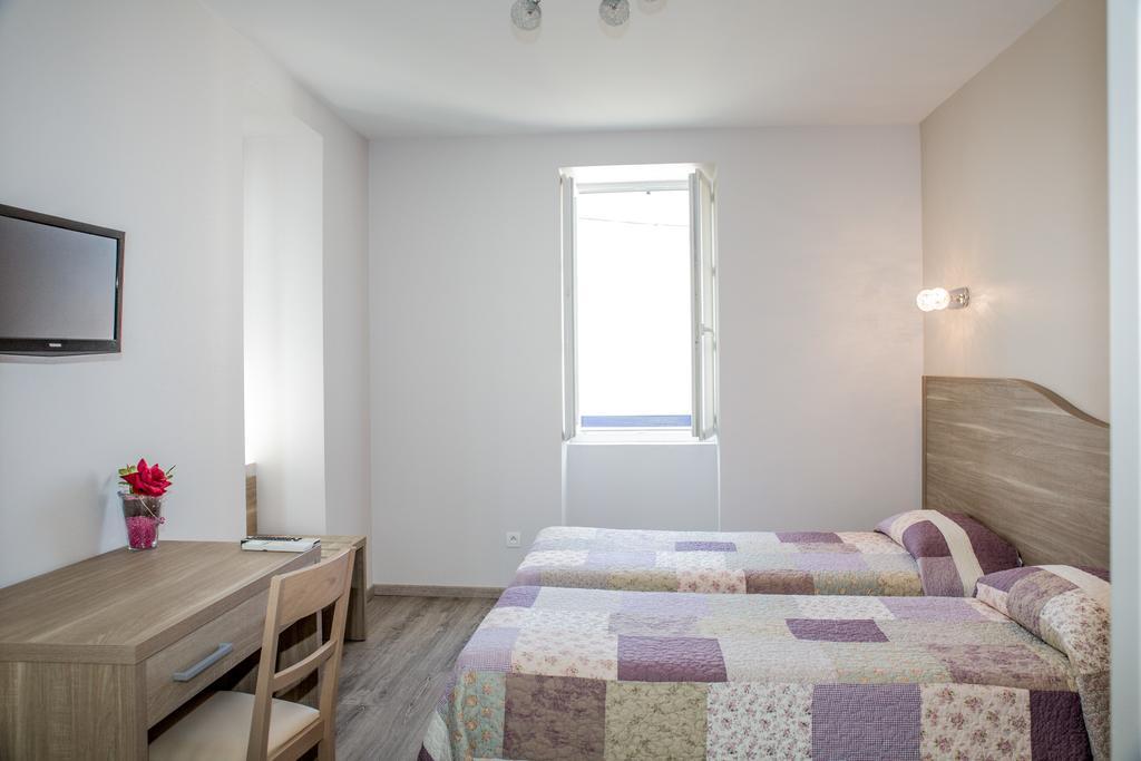 Annexe Hotel De La Gare Hendaye Exterior photo